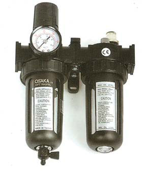 Filtru decantor pentru aer